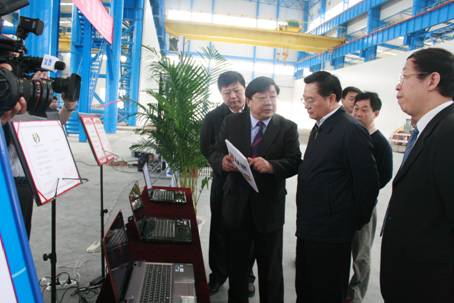 Participants of Hubei Promoting Development Zone Development Site Meeting visited our new plant